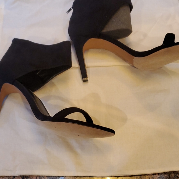 Audrey Brooks Black Suede Heels NWOB - Picture 3 of 7